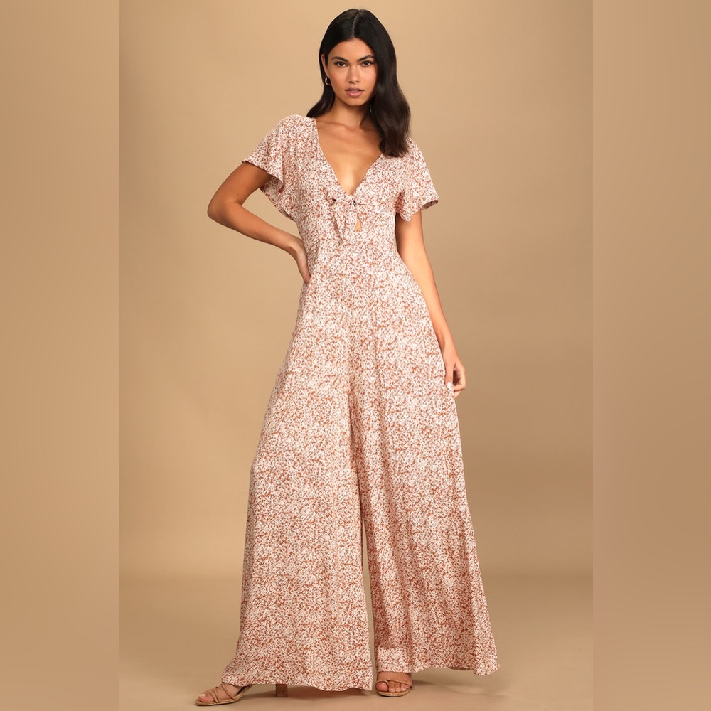Wide leg Lulu’s floral jumpsuit